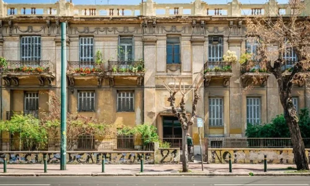 Αυτή είναι η παλαιότερη πολυκατοικία της Αθήνας